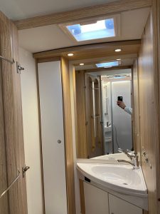 D67898C959DC477497082BC7C03E895B